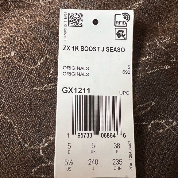 Adidas Marvel Boosts - Picture 2 of 8